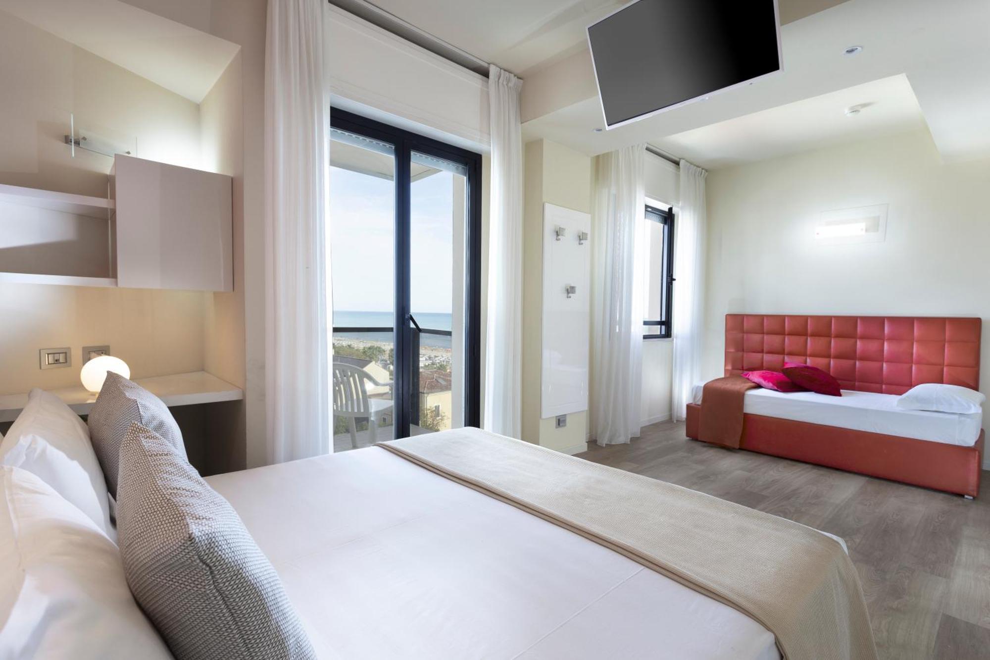 Hotel 2000 Riccione Exterior foto